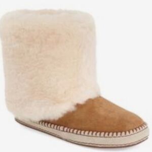 UGG Kestrel Shearling Cuff Boots